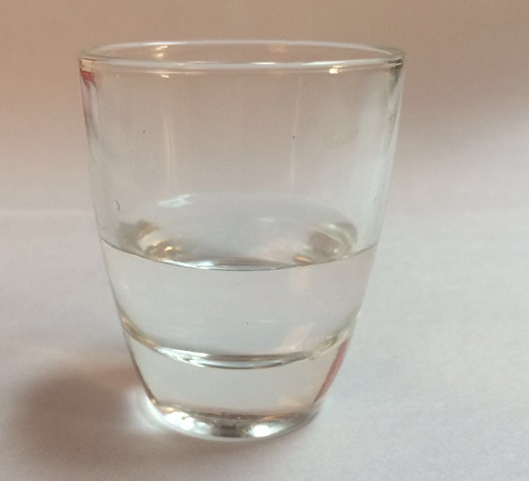 白酒杯場景圖